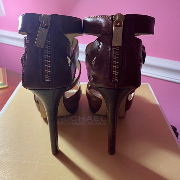 MICHAEL KORS ANYA Platform Sandals - Picture 3 of 6